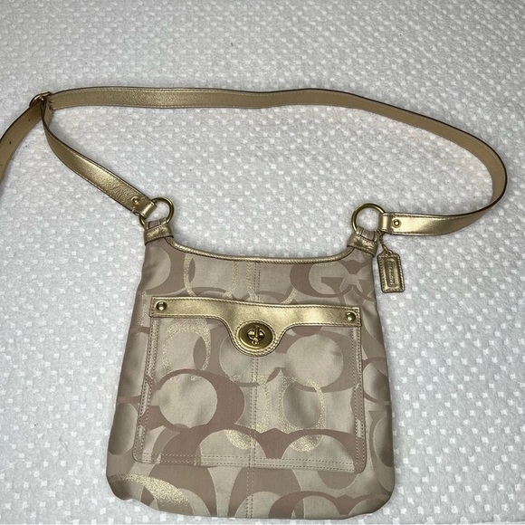 COACH #F18478 Penelope Optic Hippie Gold Crossbody bag - Picture 1 of 12